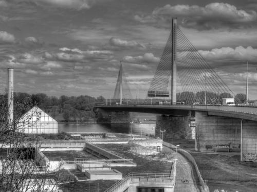 Klärwerk an der Friedrich-Ebert-Brücke